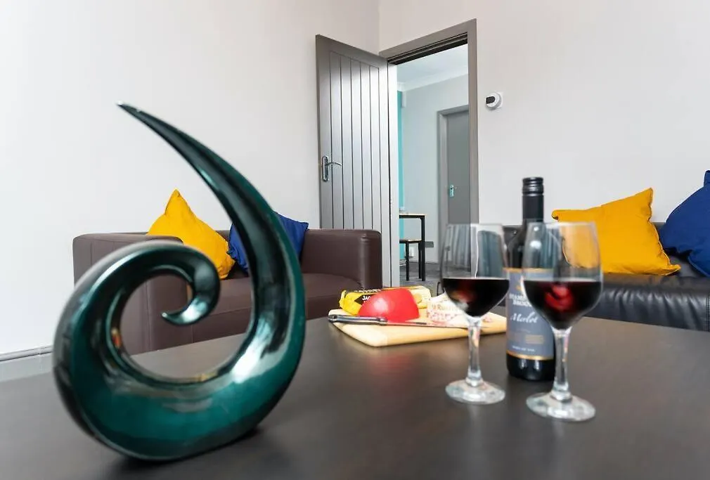 Stylish House - Close To City Centre - Free Parking, Super-Fast Wifi And Smart Tvs By Yoko Property Middlesbrough 0*,  United Kingdom