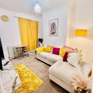 Holiday home Lovely 3bed, Middlesbrough
